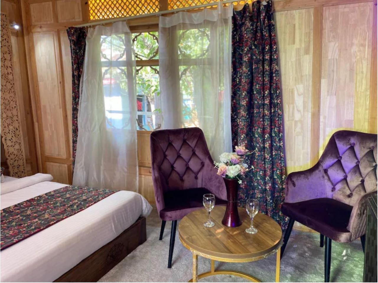Floating Luxury Group Of Houseboats Hotel Srīnagar Exterior foto