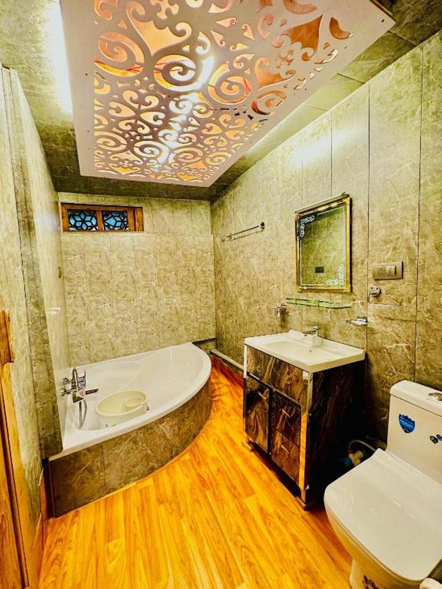 Floating Luxury Group Of Houseboats Hotel Srīnagar Exterior foto